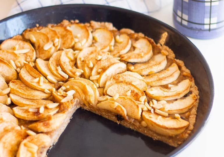 Einfacher, französischer Apfelkuchen
