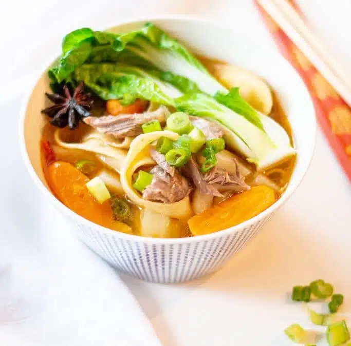 Taiwanesische Beef-Noodle-Soup