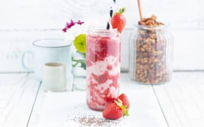 Veganer Erdbeer-Shake mit Chia Samen